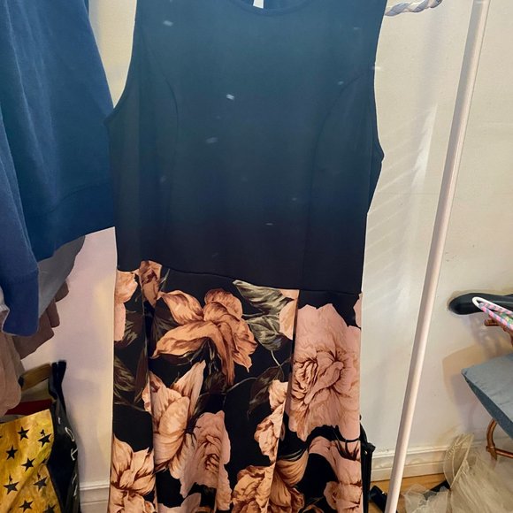 semi formal dress - Picture 2 of 3